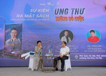 Ra mắt sách “Ung thư – Không bỏ cuộc”: Hành trình kiên cường và đầy nhân văn của bác sĩ Nguyễn Lê