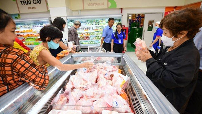 TPHCM giảm giá thịt, trứng và hải sản giúp người dân dễ mua sắm
