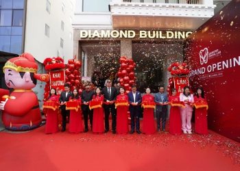 Sau 10 năm phát triển, Diamond Dental Lab đánh dấu chặng đường bằng “cắt băng” trụ sở mới theo tiêu chuẩn quốc tế