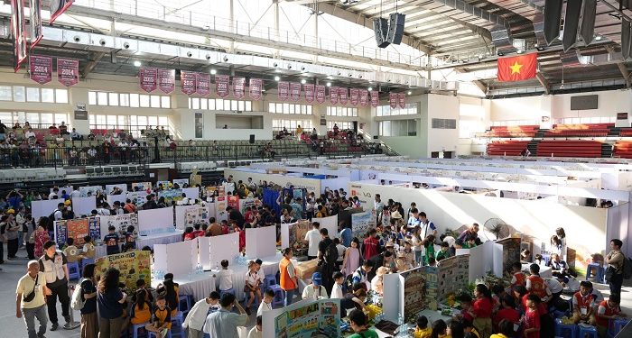 HƠN 2.000 THÍ SINH TRANH TÀI, LỘ DIỆN CÁC ĐỘI TUYỂN VIỆT NAM BƯỚC RA ĐẤU TRƯỜNG FIRST® QUỐC TẾ