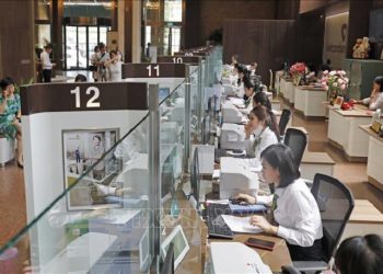 Chứng chỉ tiền gửi tăng nhiệt, lãi suất tiết kiệm đua ưu đãi