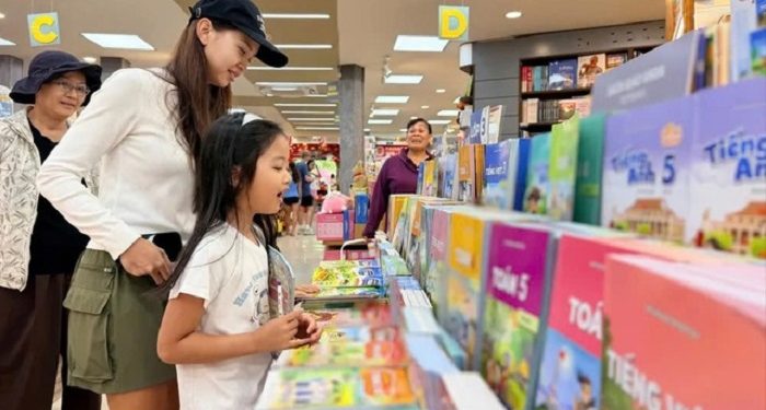TPHCM miễn phí sách giáo khoa từ năm học 2026-2027